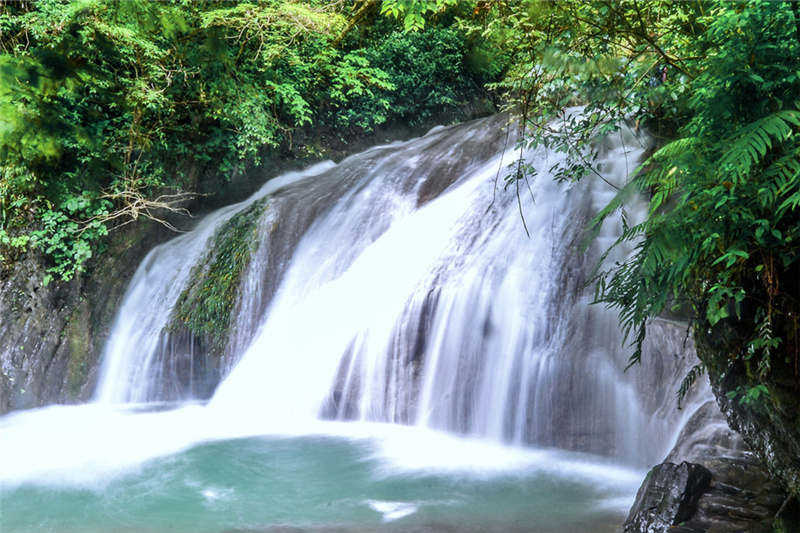 Водопад Гудун