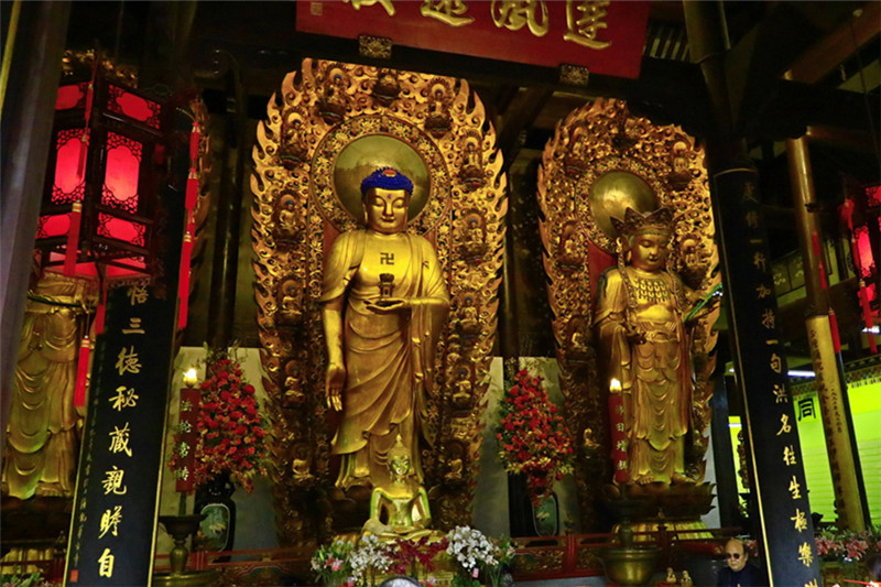 Что нужно посетить в Храме Лунхуа